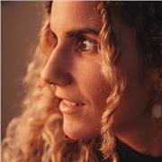 Profesora de teatro apta para todas las edades y niveles y también para trabajar en danza-teatro